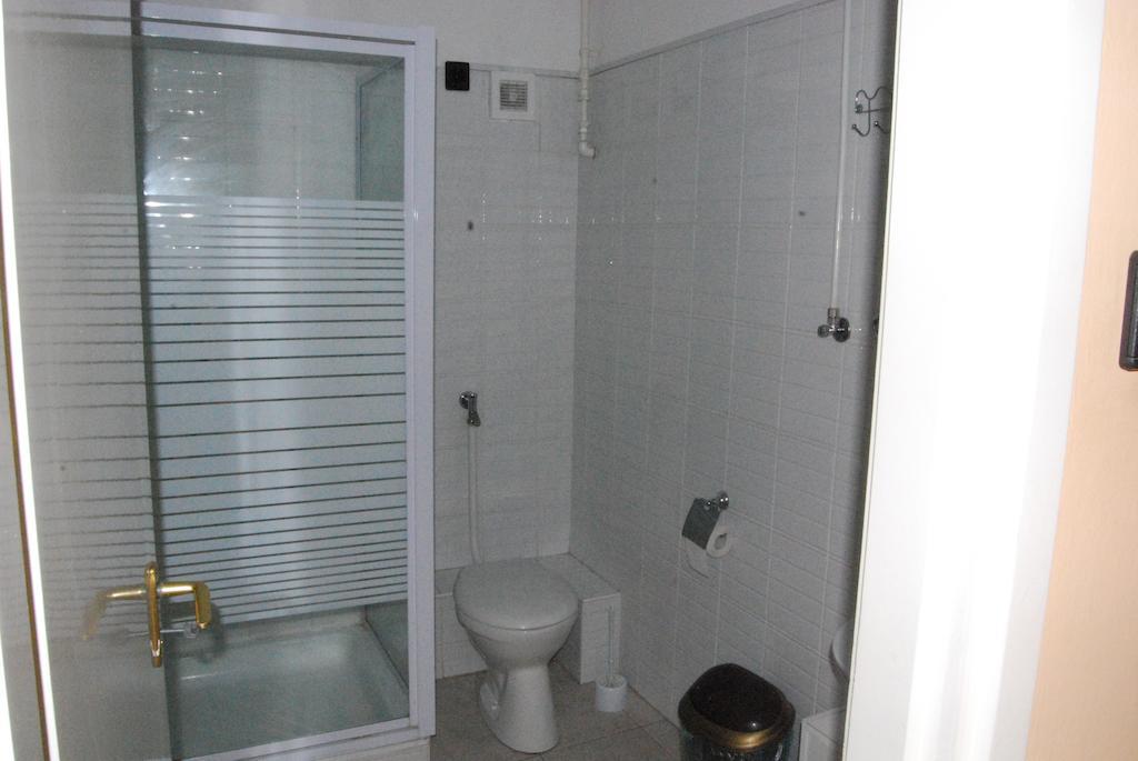 Karavan Panzio Hotel Kecskemet Phòng bức ảnh