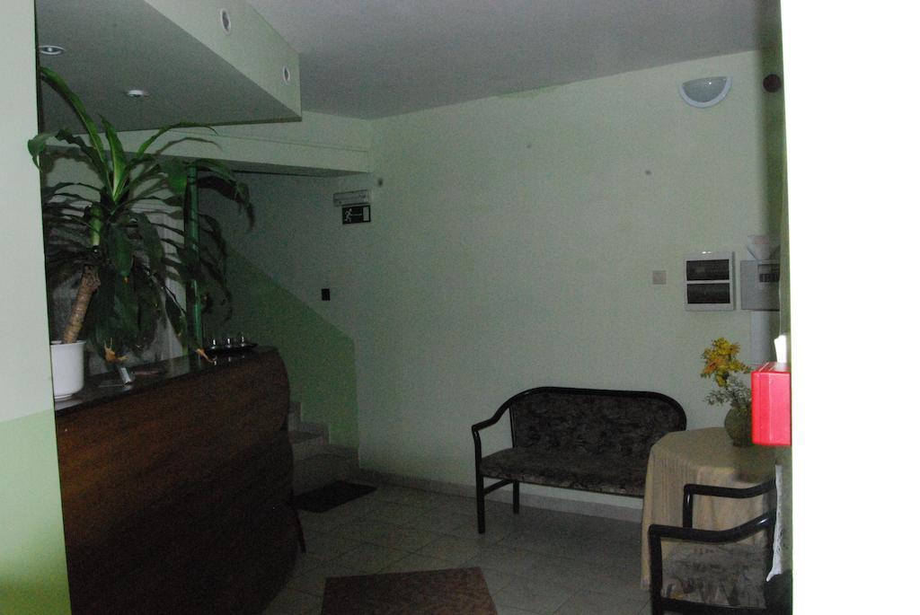 Karavan Panzio Hotel Kecskemet Ngoại thất bức ảnh