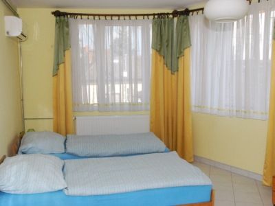 Karavan Panzio Hotel Kecskemet Ngoại thất bức ảnh